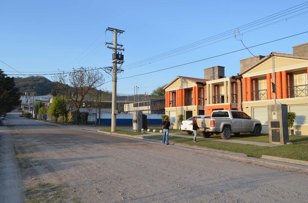 Los Perales San Salvador de Jujuy Bilik gambar