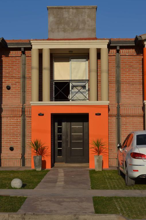 Los Perales San Salvador de Jujuy Bilik gambar